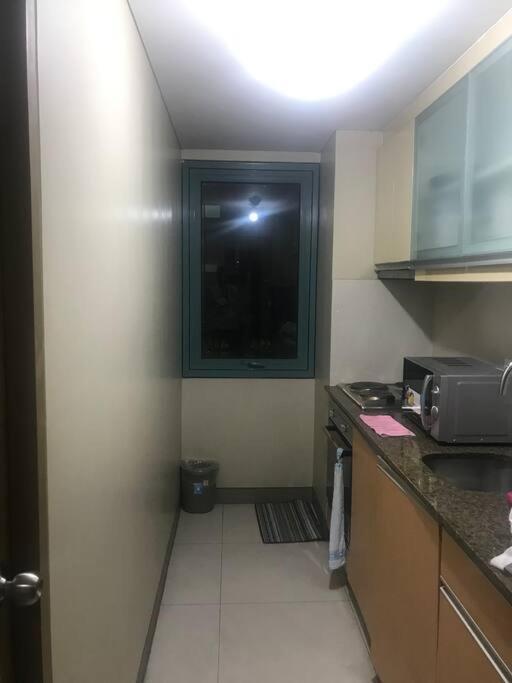 Lovely 2 Bed Room Condo Infront Of Naia Terminal 3 Manila Exteriör bild