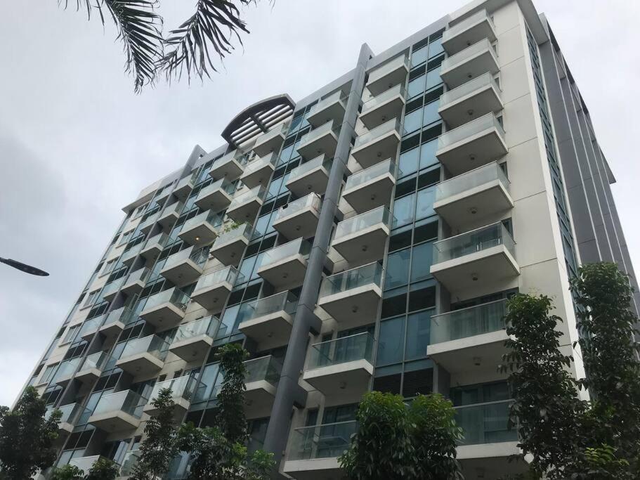 Lovely 2 Bed Room Condo Infront Of Naia Terminal 3 Manila Exteriör bild
