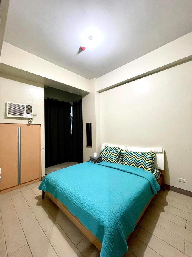 Lovely 2 Bed Room Condo Infront Of Naia Terminal 3 Manila Exteriör bild